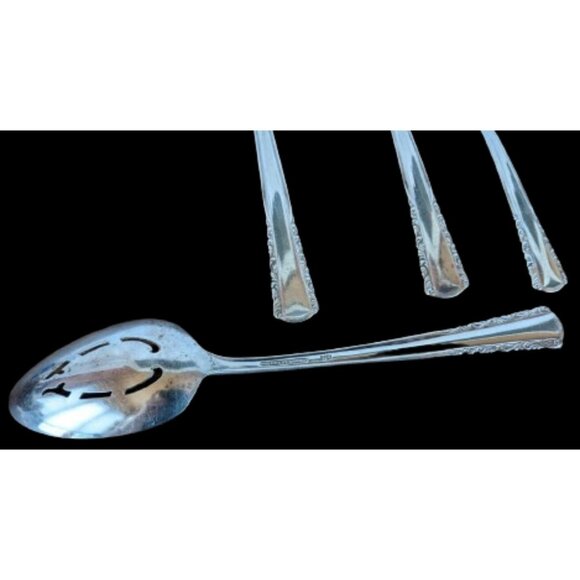 5 Pc Vintage Holmes & Edwards 1951 MAY QUEEN Silverplate Spoons & Butter Knives - Picture 3 of 6